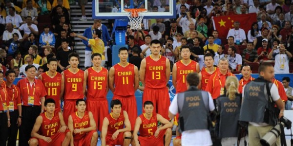 开云平台-朱芳雨：这支中国男篮又让我热血澎湃 曾经的男篮精神又回来了