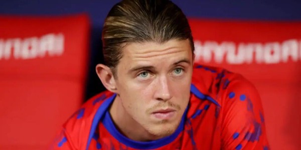 开云平台-曼联夏窗唯一遗憾：中场零补强 曾欲租借加拉格尔