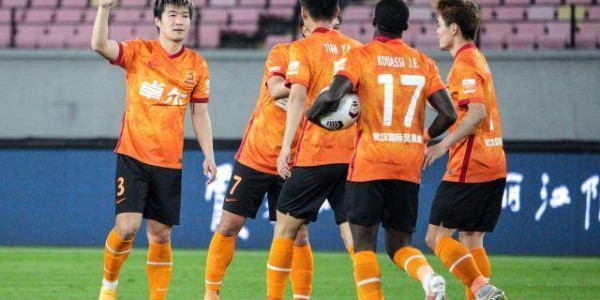 开云app-志在三分终取三分！13轮苦战武汉队取赛季首场胜利