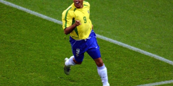 kaiyun-南美21世纪球员排名出炉！梅西第一无悬念 大罗小罗的排名合理吗