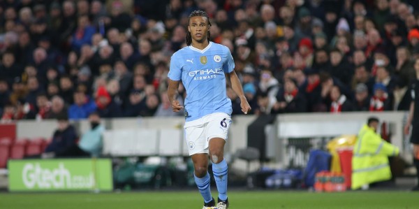 开云官网-每体：德科非常看好阿克，但资金允许优先考虑巴斯托尼和范德芬