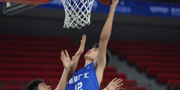 开云app-U21与CUBAL对抗赛：黄佳明17分，北京体育大学79-75新疆